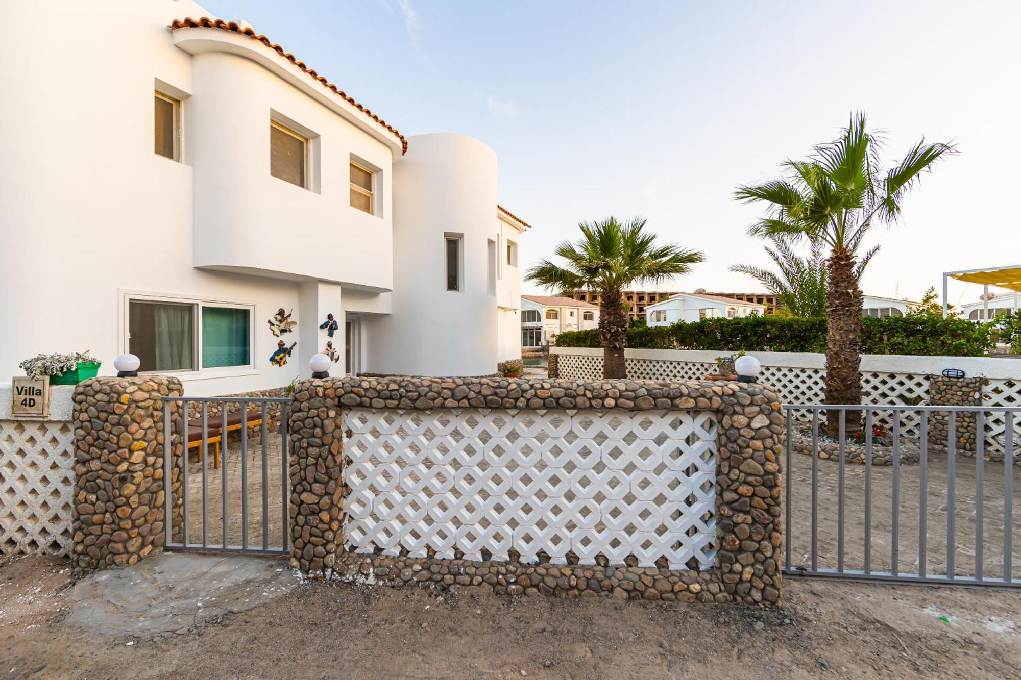 Aden Beach - Sea View Room With Beach Access In Villa Hurghada Zewnętrze zdjęcie